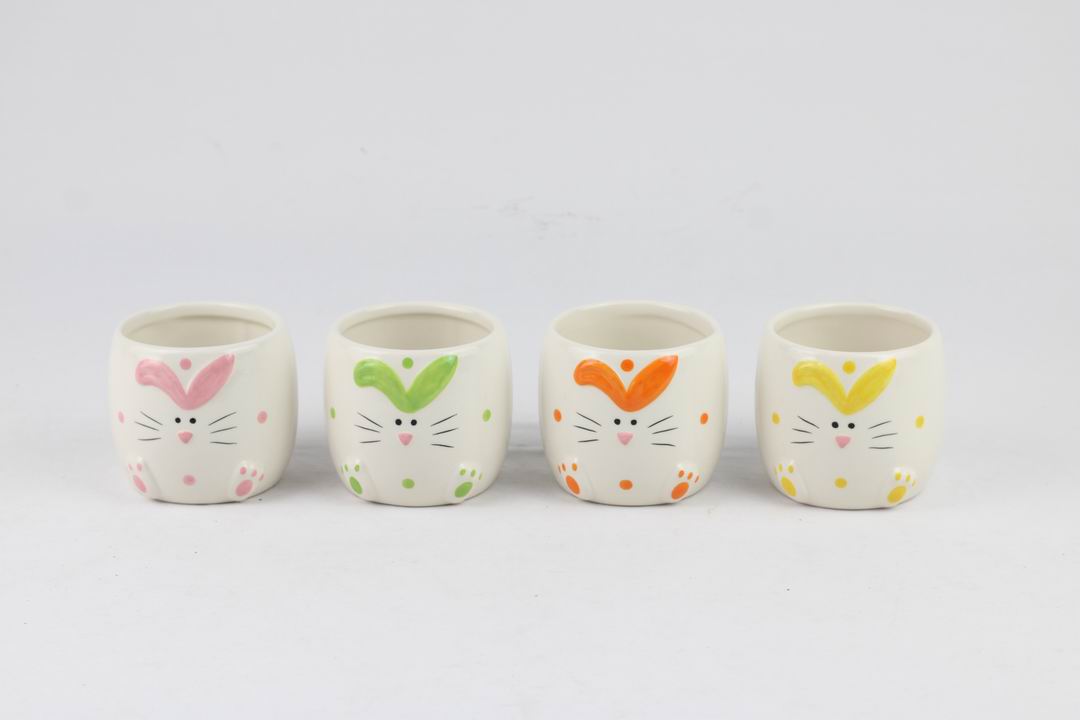 Spring and Easter planter assortment with fresh pastel colors, seasonal motifs and plant pairings